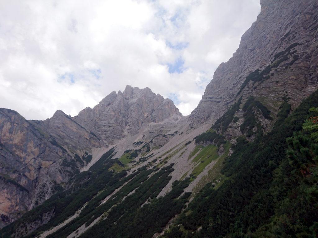 ultimo sguardo verso la nostra bella meta e poi si torna a valle!