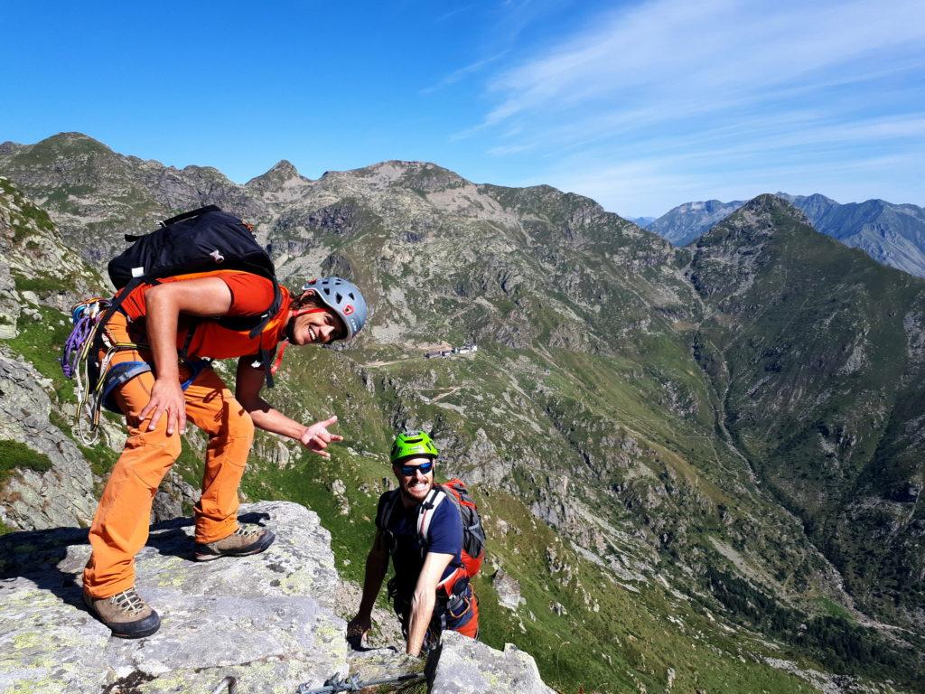 ma ci si diverte lo stesso: oggi l'obiettivo non dichiarato è la polenta del Rifugio Savoia a fine gita