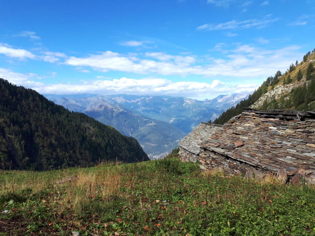 ci concediamo 5 minuti di pausa all'Alpe Menta con bella vista