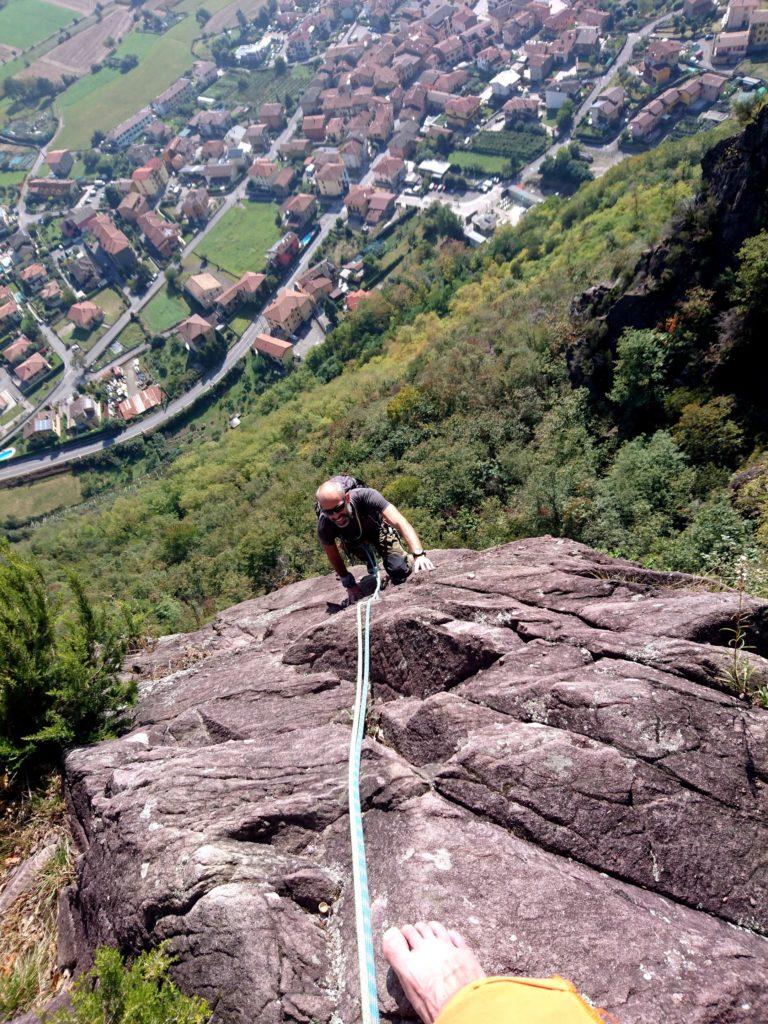 Samu in arrivo alla sosta del quarto tiro