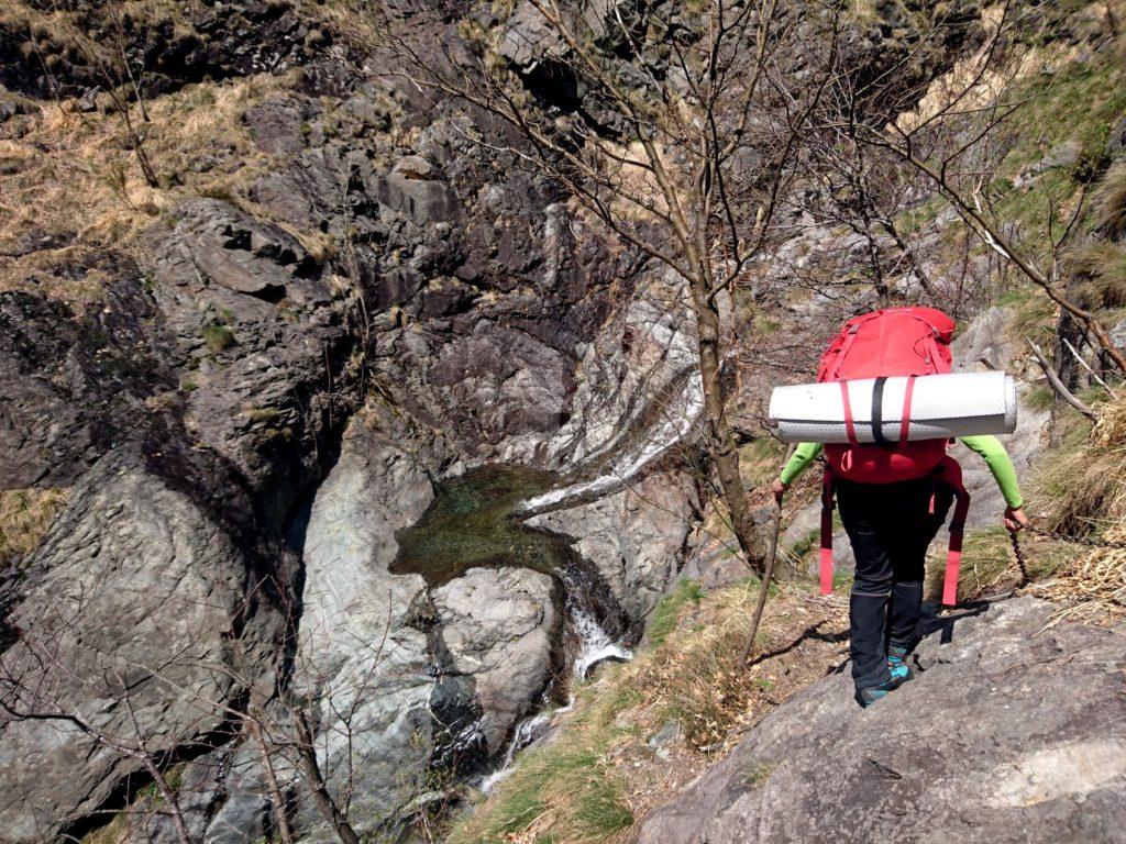 colare pozza scavata sulle rocce da un affluente del Rio Valgrande