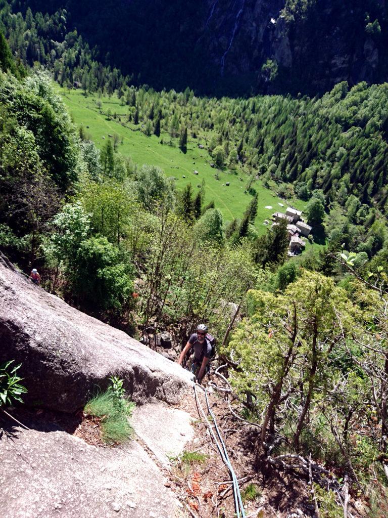 Samu in arrivo alla sosta del primo tiro di Stomaco Peloso