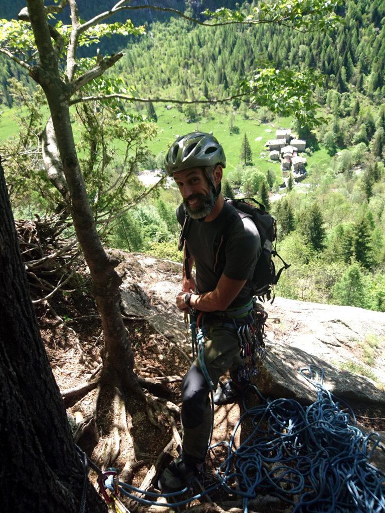 Samu bello sorridente e gasato all'attacco dell'Alba del Nirvana