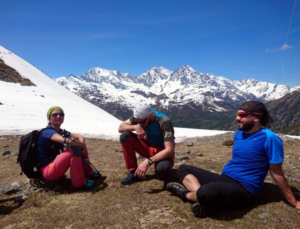 piccola pausa e due chiacchiere al Passo di Monscera