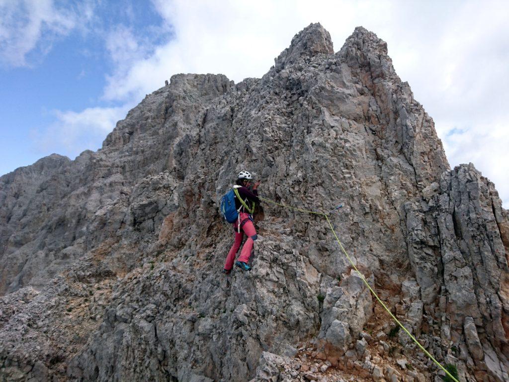 si prosegue, seguendo l'ottima chiodatura