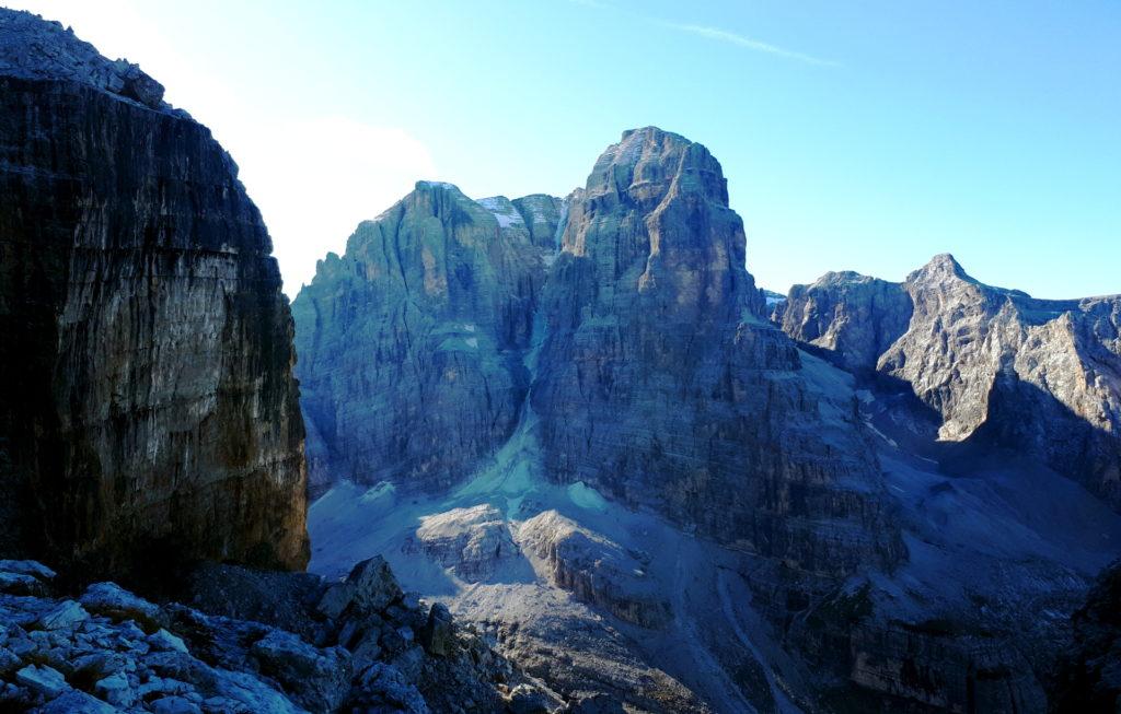 Cima Tosa e Canalone Neri (spelatissimo!) proprio di fronte a noi