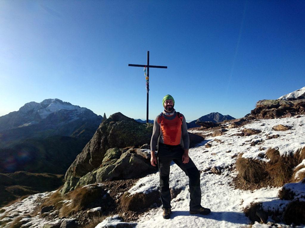 il Niggah appena giunti al passo di Mezzeno con l&#039;Arera e il Menna sullo sfondo