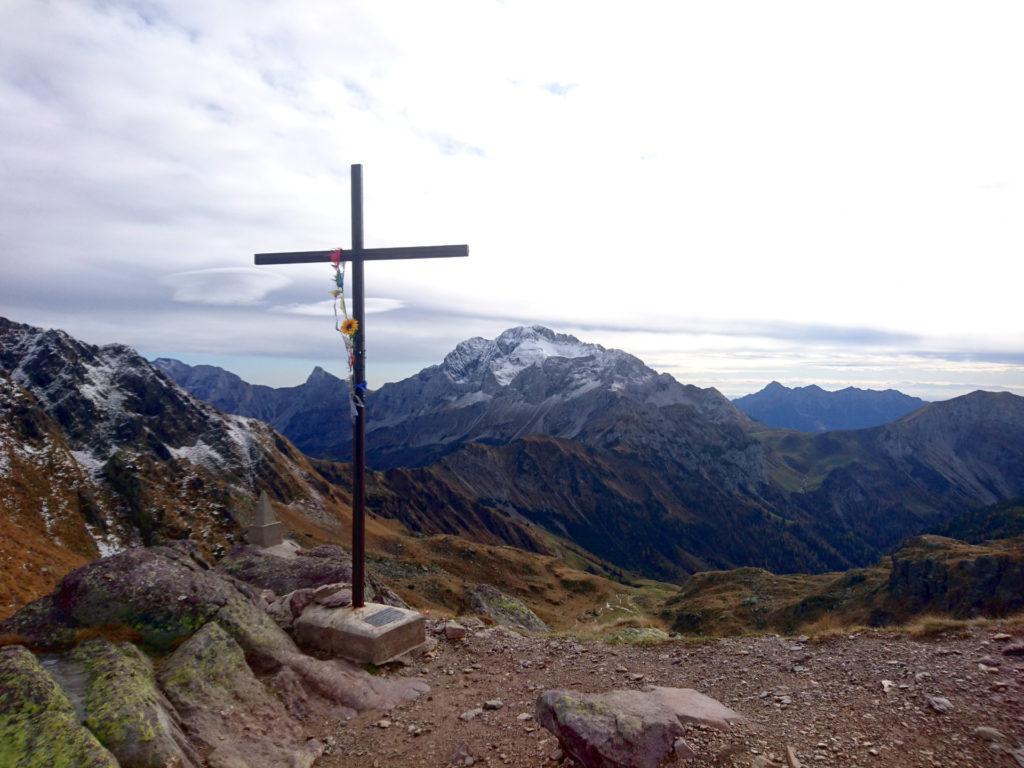 Rieccoci al passo di Mezzeno, con la nord dell'Arera ben visibile di fronte a noi