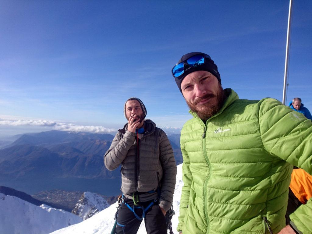 selfie di vetta e sigarettina