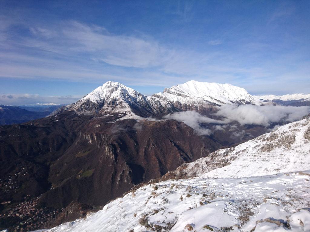 bella vista sulle Grigne innevate di fresco