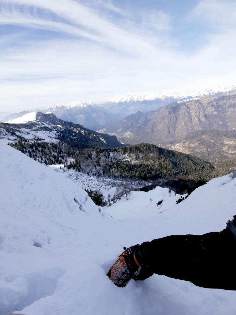 l'esposizione di taluni tratti, che ci ha fatto propendere per calarci invece di scendere faccia a monte