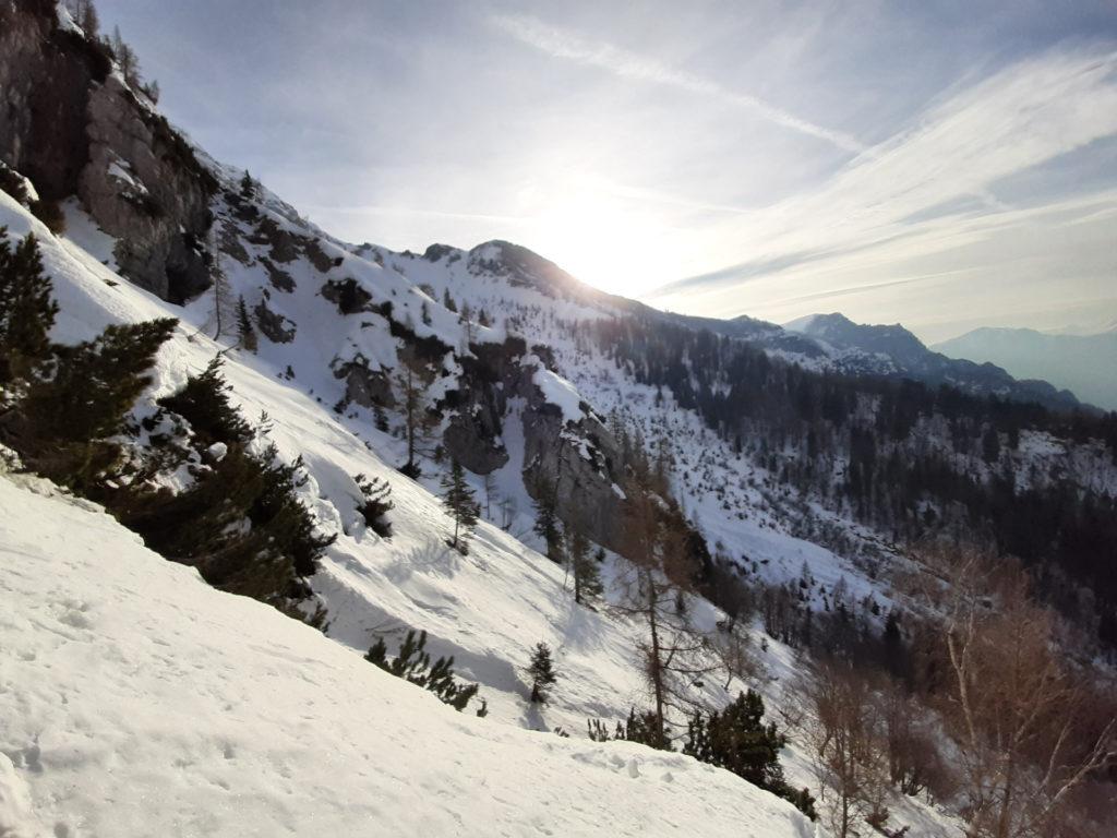 il sole si sta nuovamente abbassando, ma noi siamo quasi in zona sicura