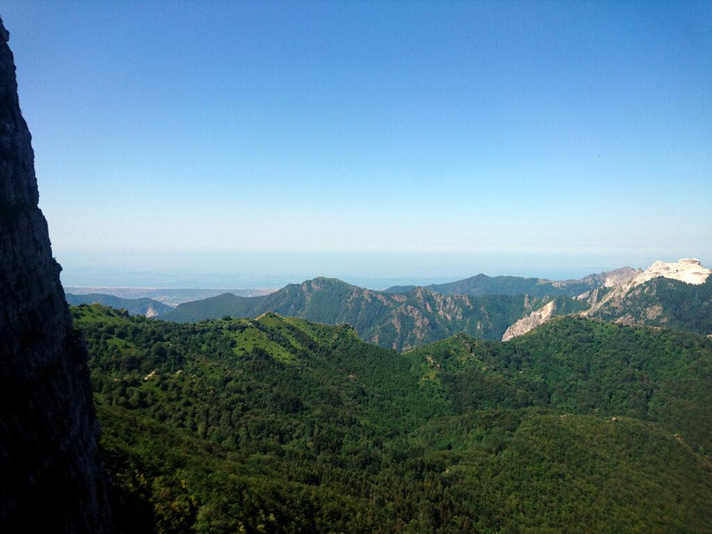 Dopo i primi tiri si inizia a traguardare il mare all'orizzonte