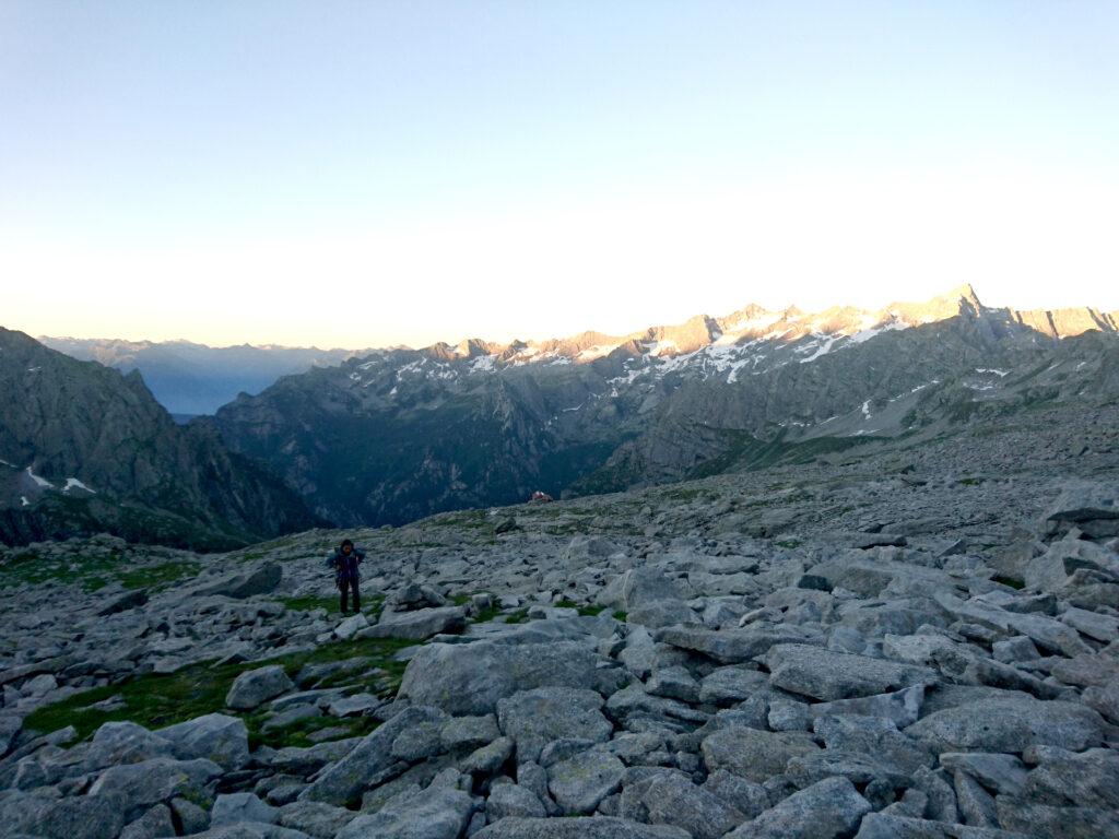L&#039;indomani partiamo molto presto dal rifugio perché sappiamo che siamo è lunga e noi siamo lenti
