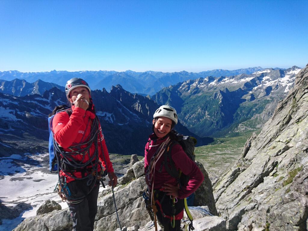 Erica in compagnia di uno dei Ragni di Lecco che salgono insieme a noi