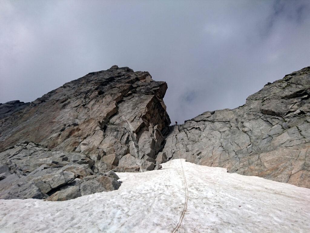 Dopo alcune peripezie (vedere relazione) eccoci finalmente all'ultima calata. Non vediamo l'ora di bere una birra al rifugio!