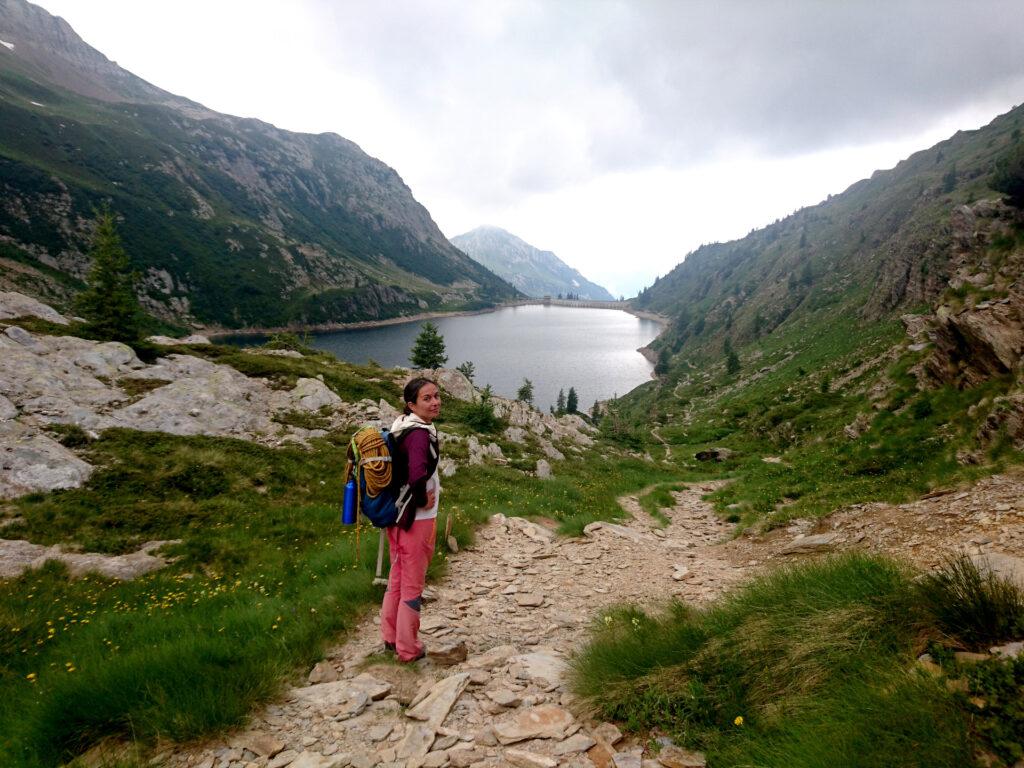 Erica e il lago Colombo sul versante sud del Pizzo del Becco