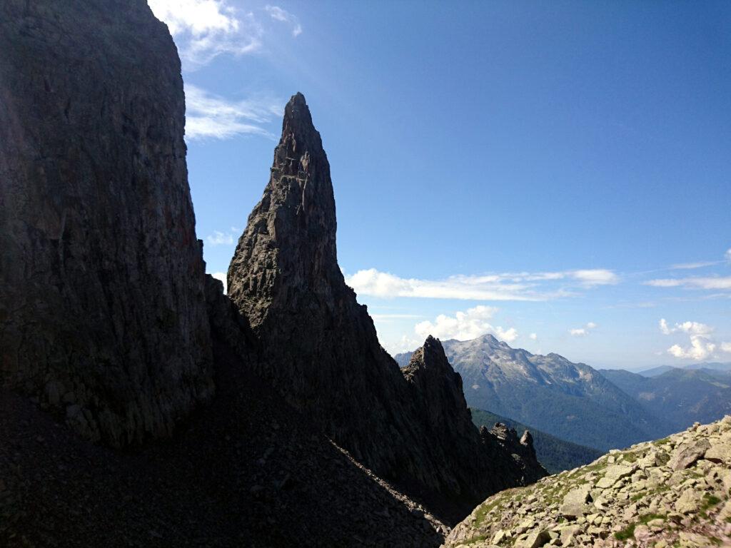 Lungo la risalita verso la Forcella di Cece, il Dente di Cece