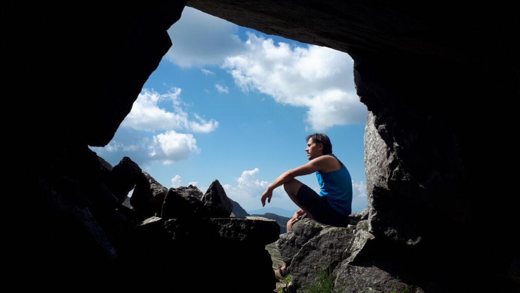 grotte, innumerevoli, che servivano da rifugio durante la Grande Guerra