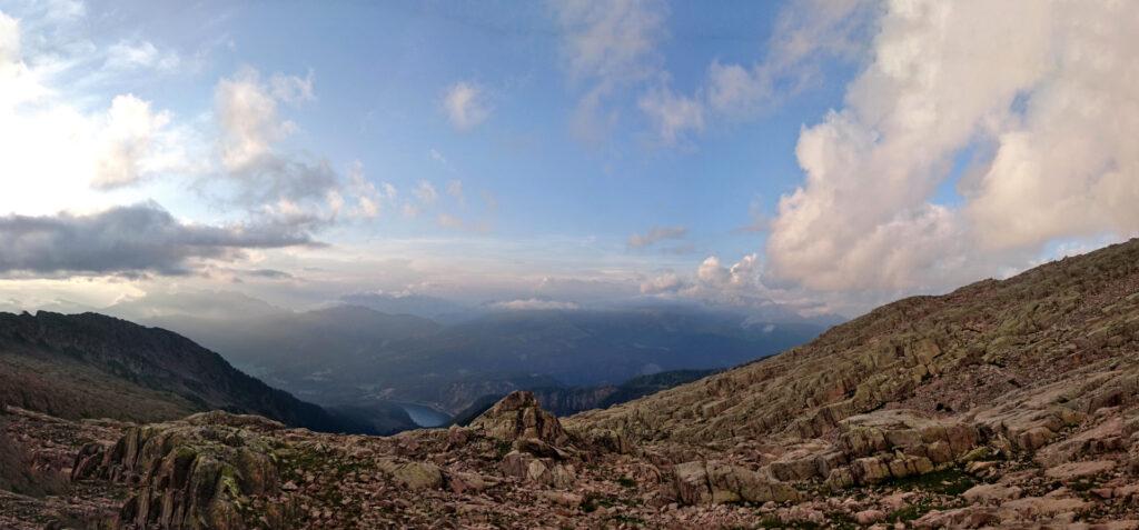 tramonto... quasi: a breve si andrà in branda, ma è la prima sera che non piove!