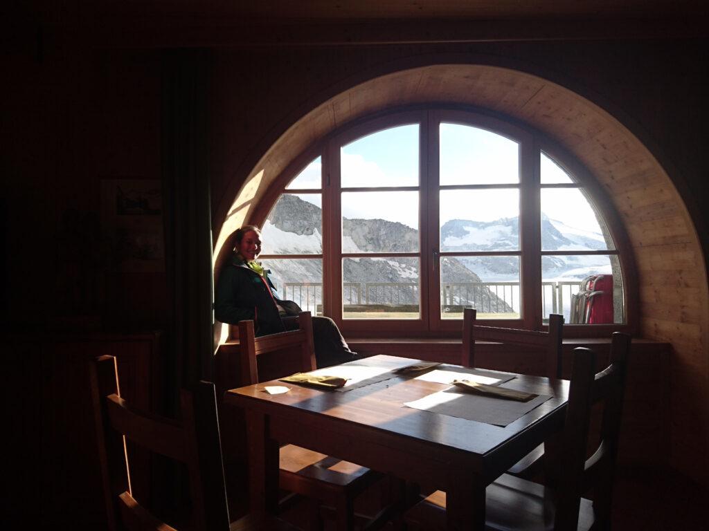 in attesa della cena, in uno dei rifugi più fighi del mondo!