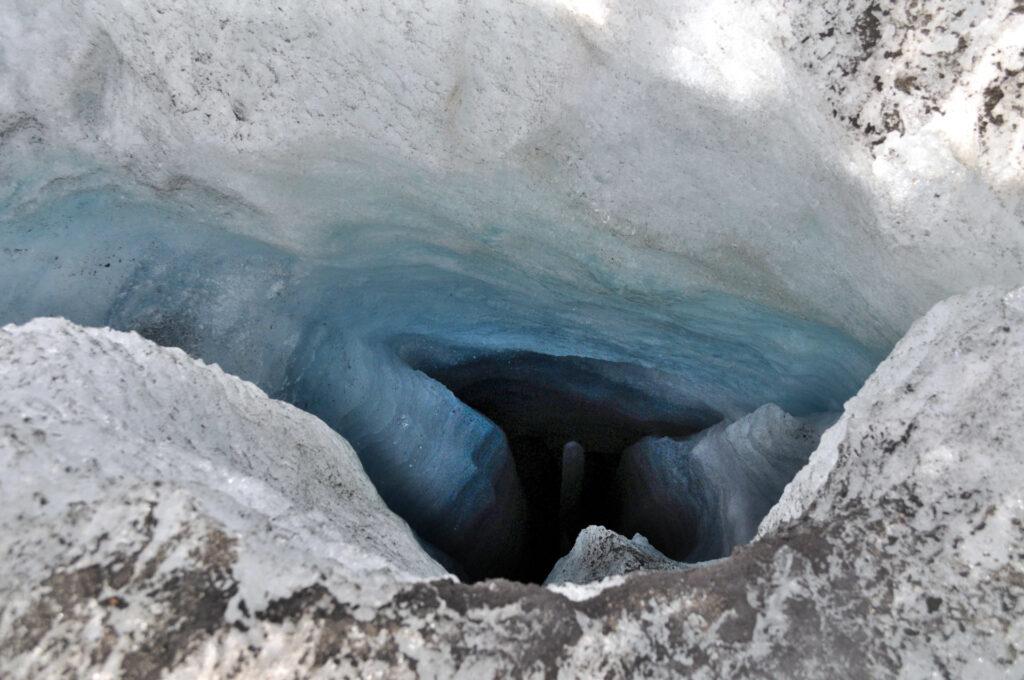 altro mulinello glaciale, al cui interno si è formata una stalagmite