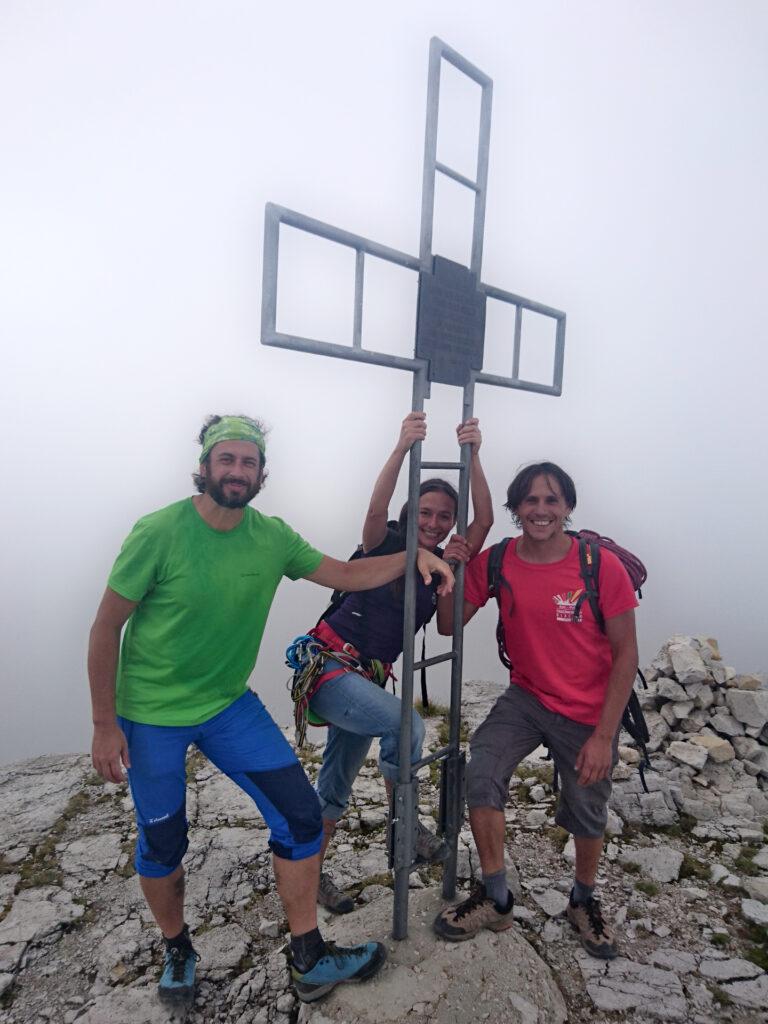 cima del Monte Baffelan. Evviva... ora possiamo prendere il sentiero sbagliato!