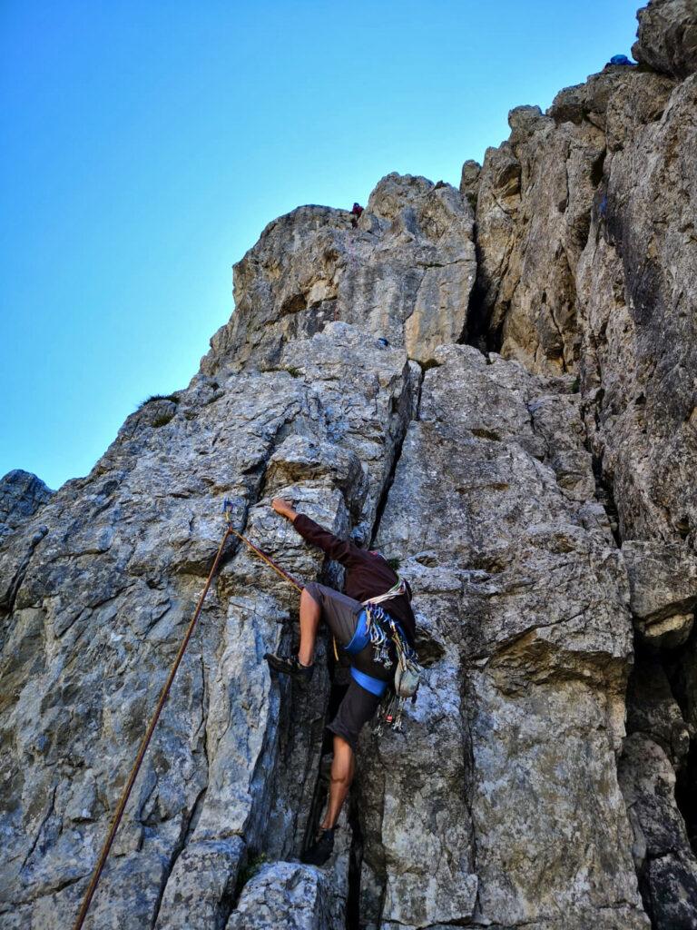 Attacchiamo il primo tiro della Diretta delle Guide giusto per far provare ai ragazzi la corda doppia