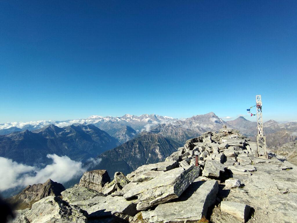 stupendo panorama dalla vetta