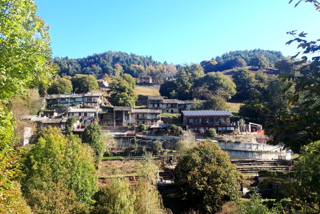 la bella frazioncina di Borgata Talucco Alto dove si trova anche l'Agriturismo Fiorendo