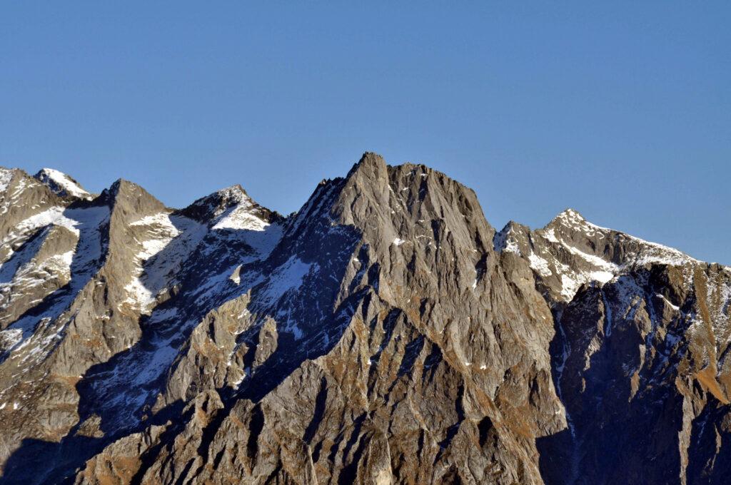 e davanti a noi... il Sasso Manduino