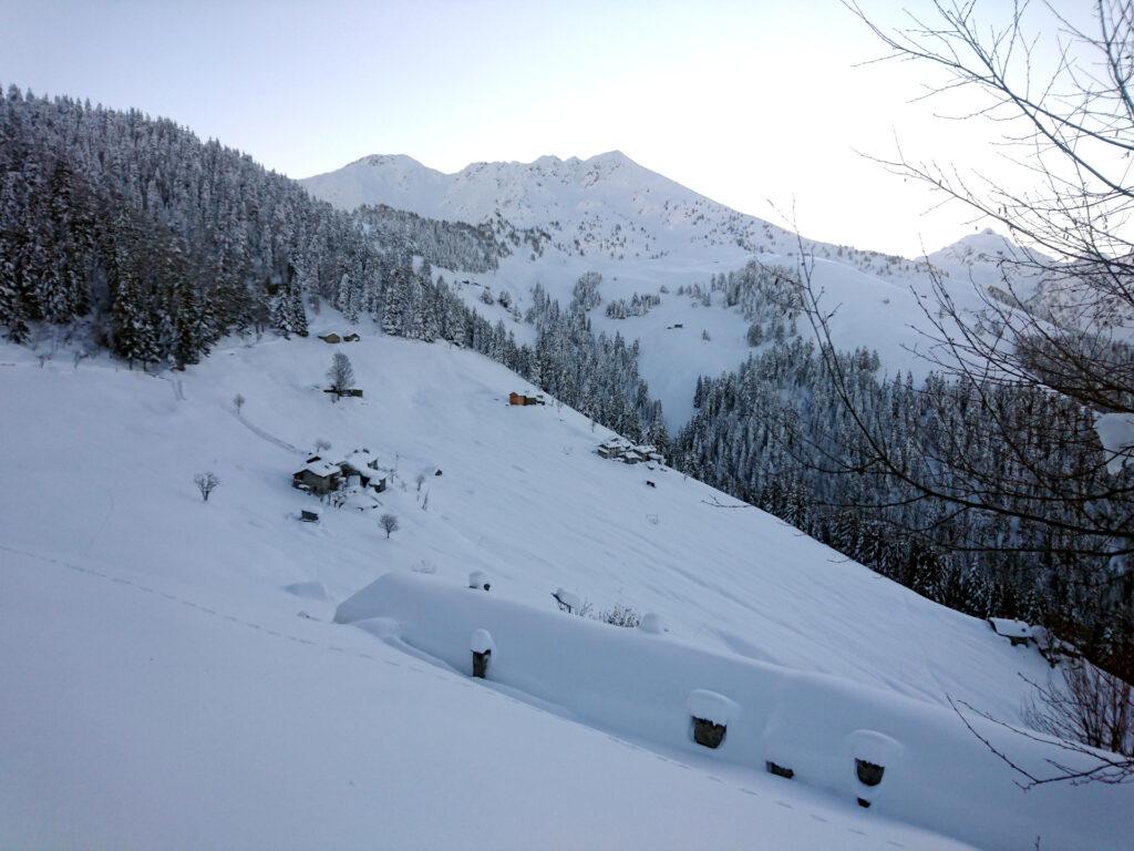 baite sommerse dalla neve, che ti vien voglia di sciarci sopra