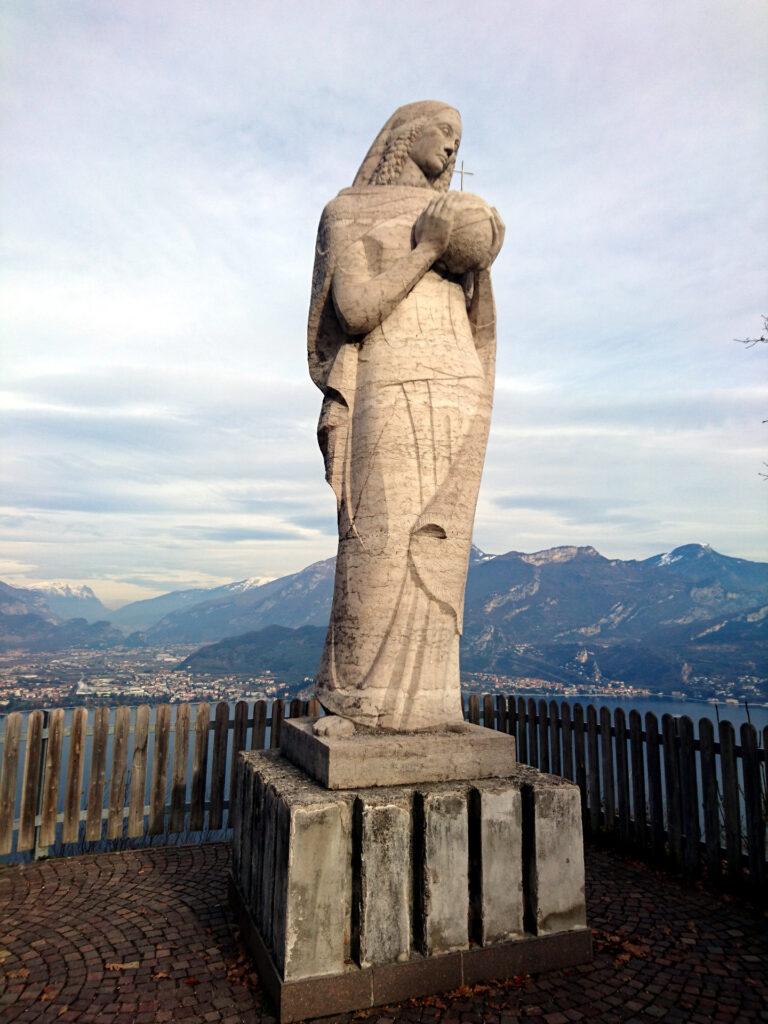 La Regina Mundi di Pregasina che rappresenta il punto di partenza e di arrivo del nostro giro