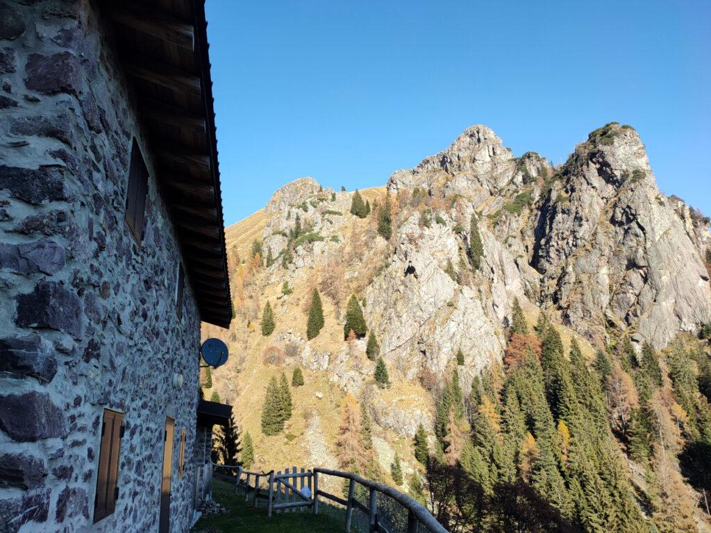 la vetta della Croce di Mincucco vista dalla casera Serada