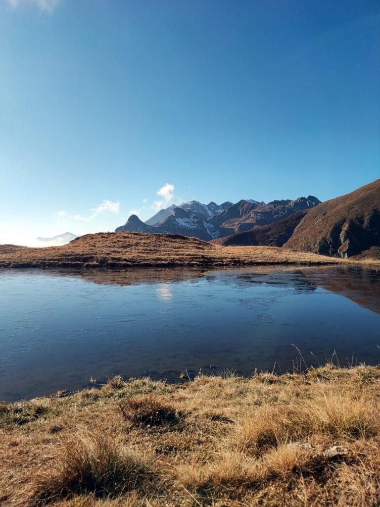 laghetto ai piedi del monte Avaro