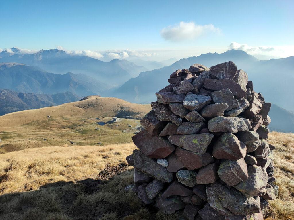 Cima del Monte Avaro con i piani dell'avaro