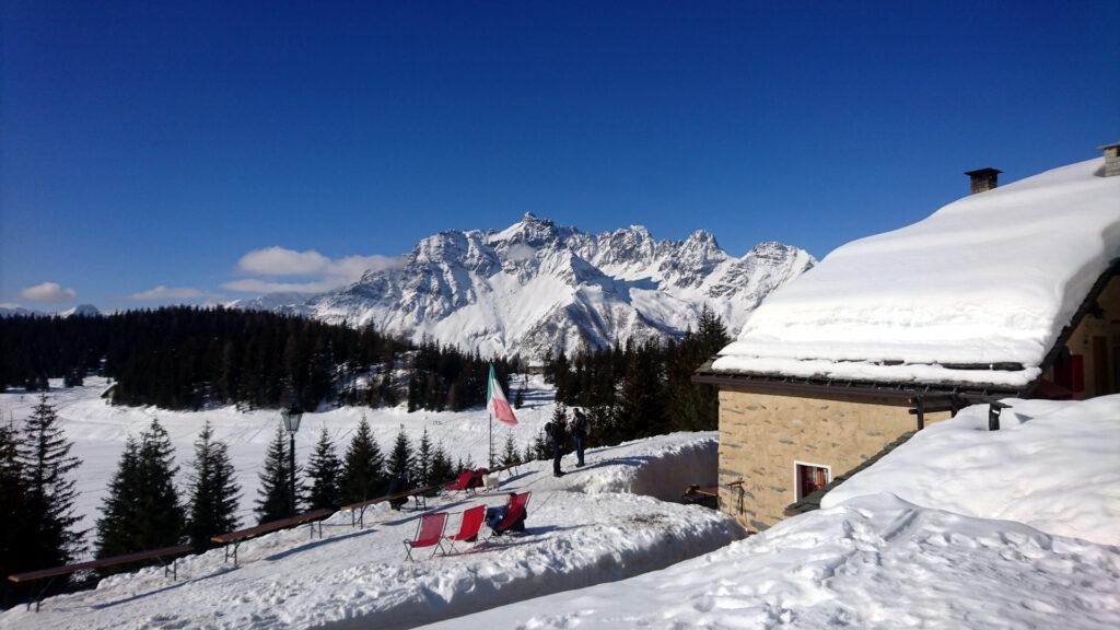 Vista del Disgrazia dal Rifugio Palù