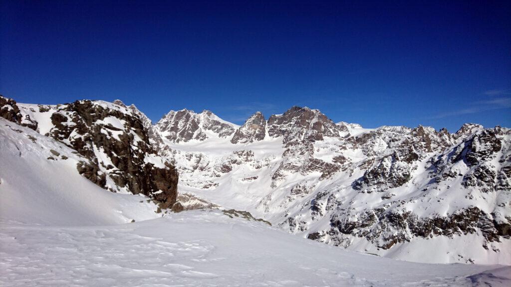 La splendida vista verso il gruppo del Bernina dalla nostra anticima