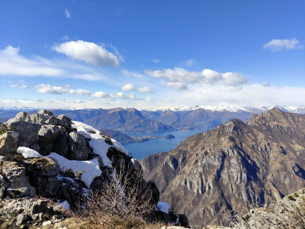 sempre più in alto! il lago adesso si vede quasi tutto