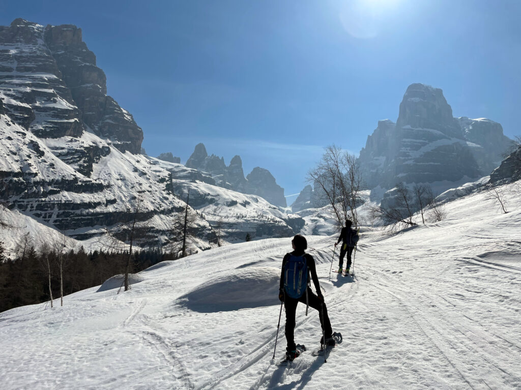 eccoci in un punto spettacolare, qui la vista si apre, spaziando fino alla Bocca di Brenta