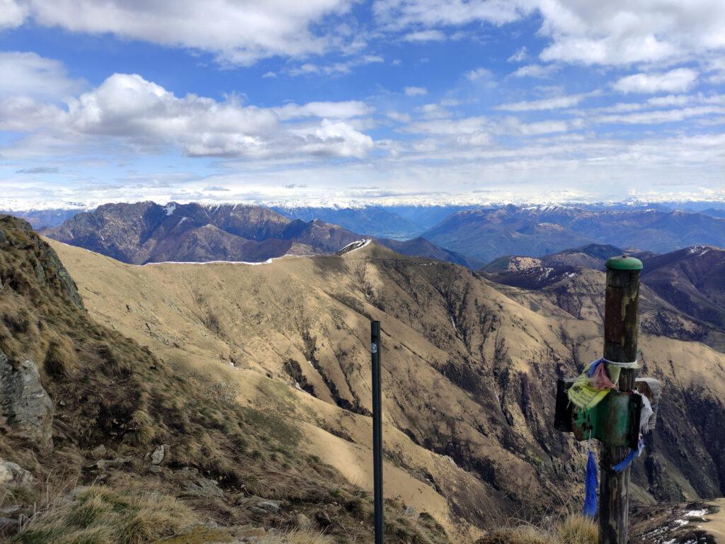 il Monte Vadà e la lunga cresta che conduce alla cima del Monte Zeda