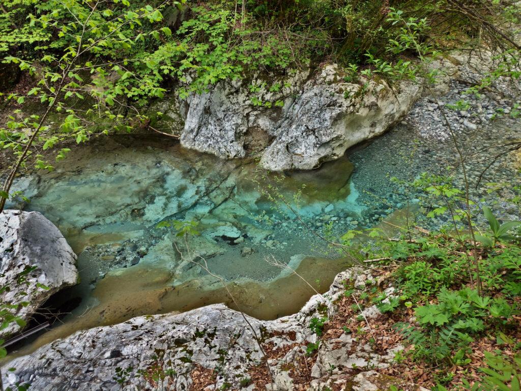 l'acqua del Parina è totalmente cristallina