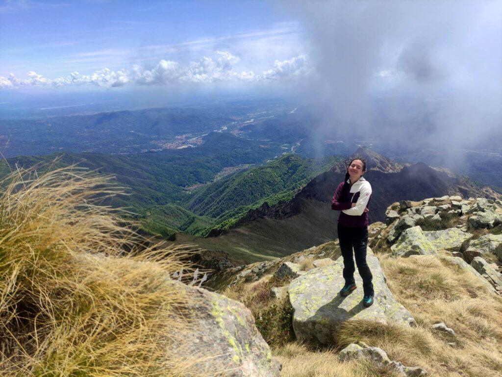 Erica e il fiume Sesia sullo sfondo