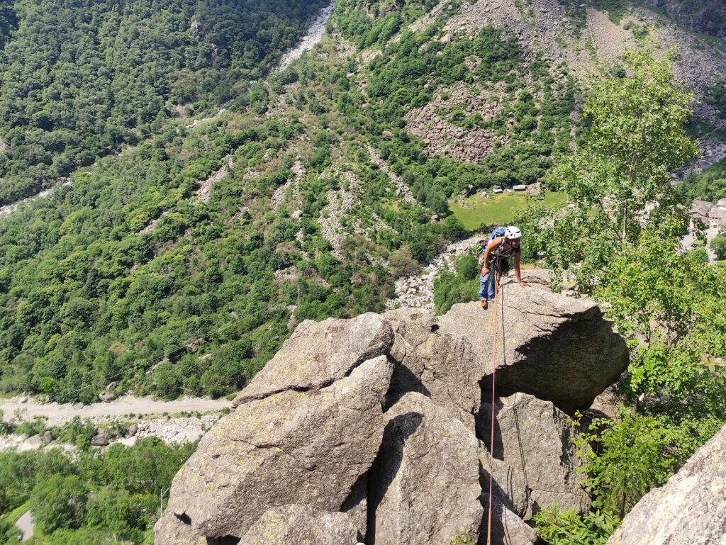 Erica sulle rocce terminali del decimo e ultimo tiro