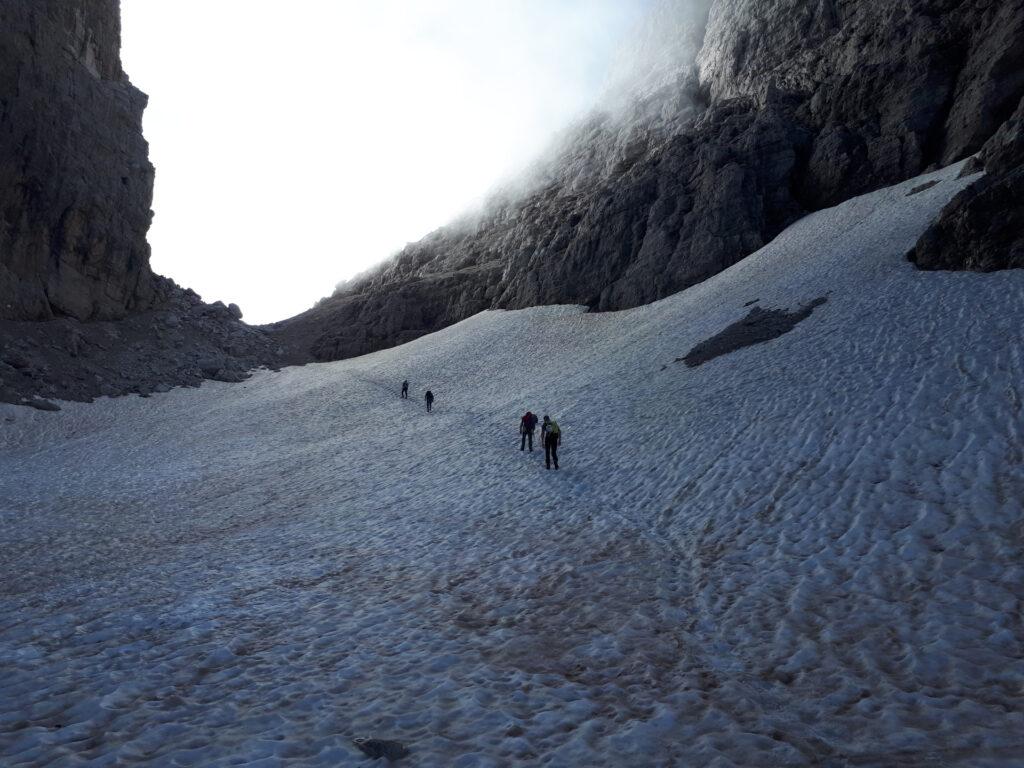 poche decine di metri su neve e siamo in Bocca di Brenta