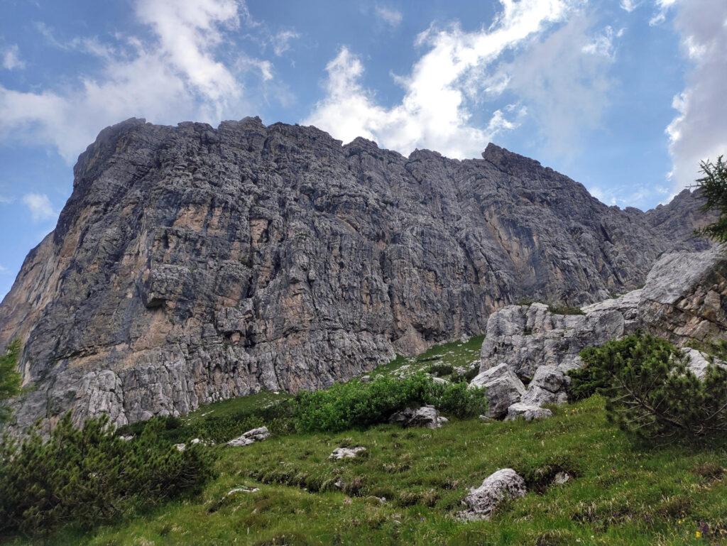 Il versante sud dello Spallone Irene, su cui si trovano le vie che avevamo in mente noi