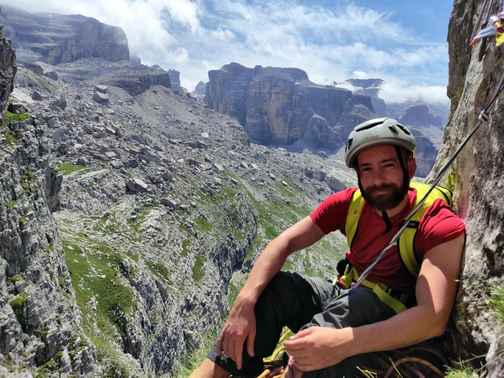 Marco alla sosta del quinto tiro si rilassa in attesa del suo turno