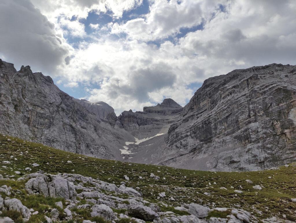 iniziamo a vedere il termine della valle