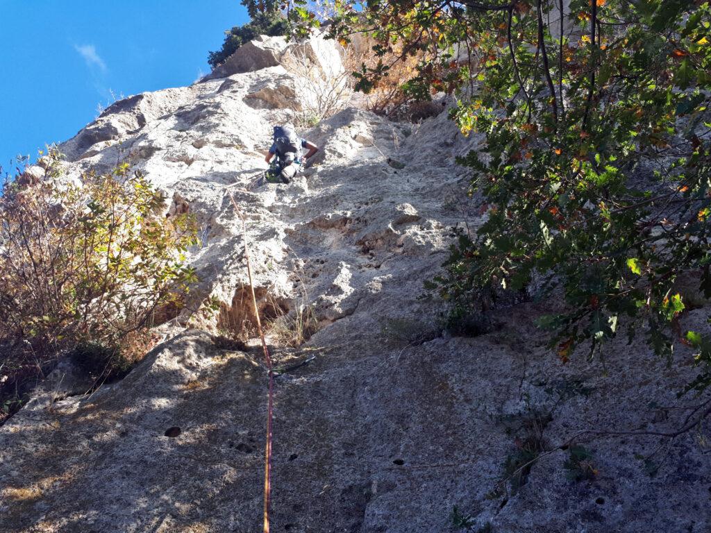 Gabri attacca il primo tiro della Via Nadia, che da sotto... sembrava più facile!