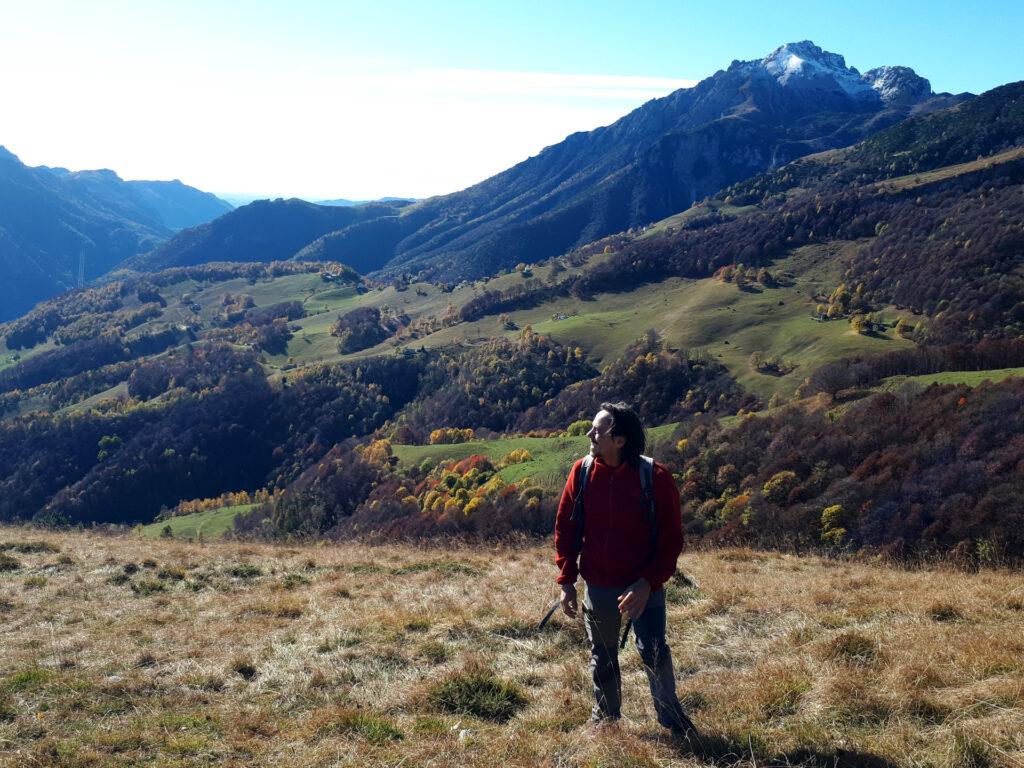 dietro di noi la Grignetta appena appena innevata